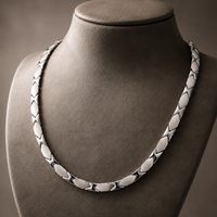 WOLLET Silver Geometric Link Necklace – Modern Minimalist Statement Jewelry